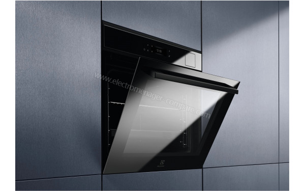 ELECTROLUX EOA8S39H - Mise en situation (cr&eacute;dit : Boulanger)