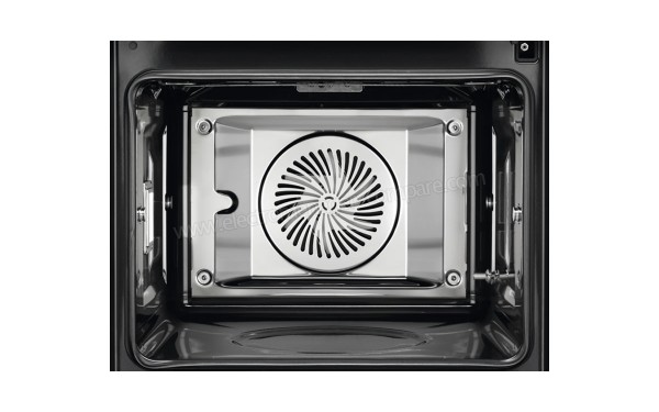 ELECTROLUX EOB8857AAX - Vue de l'int&eacute;rieur