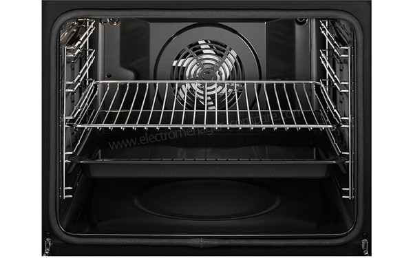 ELECTROLUX EOC5444TUX - Vue de l'int&eacute;rieur