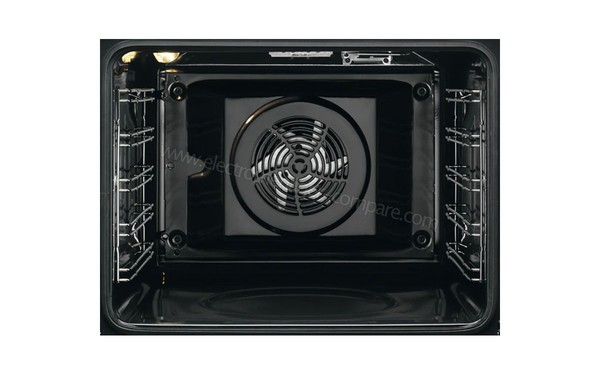 ELECTROLUX EOC5611TOX - Vue de l'int&eacute;rieur
