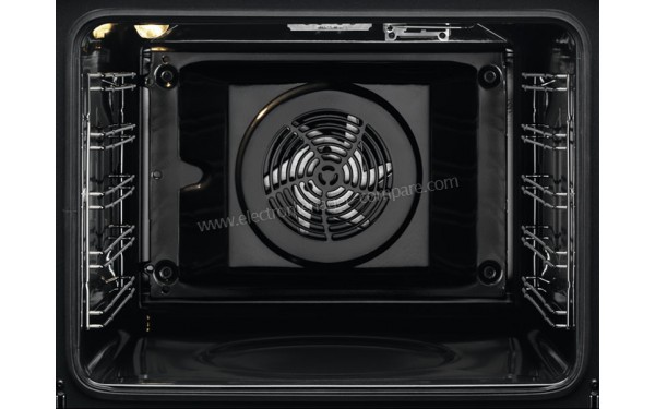 ELECTROLUX EOC5741BOX 2018 - Vue de l'int&eacute;rieur