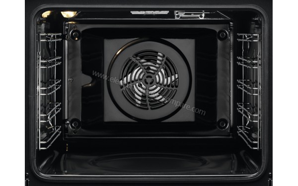 ELECTROLUX EOC6P50X - Vue de l'int&eacute;rieur
