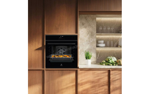 ELECTROLUX EOC7P30H - Appareil encastr&eacute;