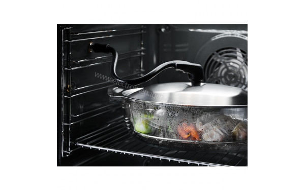ELECTROLUX EOC8P39WH - Mise en situation