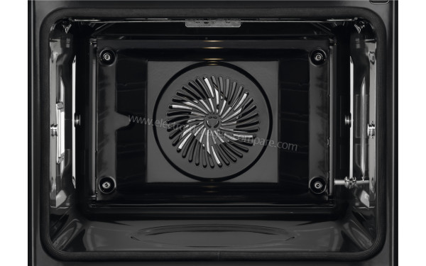 ELECTROLUX EOC9P31WX - Vue de l'int&eacute;rieur
