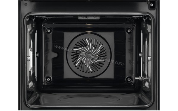 ELECTROLUX EOE8P11W - Vue de l'int&eacute;rieur