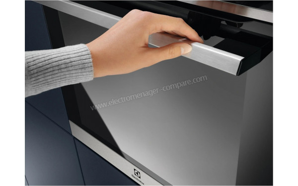 ELECTROLUX EOE8P19X - Zoom sur la poign&eacute;e