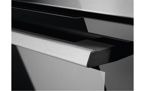 ELECTROLUX EOF4P60X - Zoom sur la poign&eacute;e