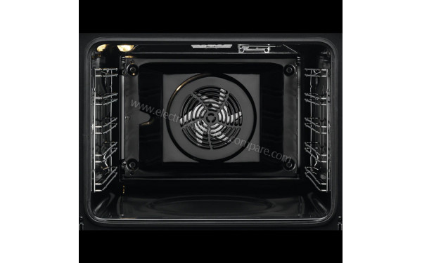 ELECTROLUX EOF4P74X - Vue de l'int&eacute;rieur