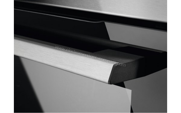 ELECTROLUX EOF6P40VX - Zoom sur poign&eacute;e