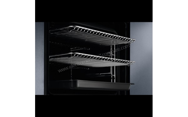 ELECTROLUX EOF6P40Z - Vue de l'int&eacute;rieur