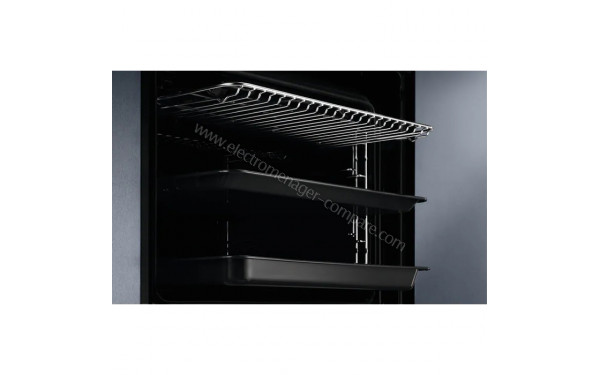 ELECTROLUX EOF6P46V - Vue de l'int&eacute;rieur