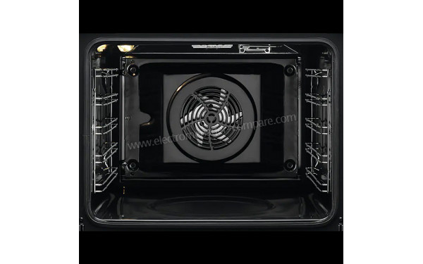 ELECTROLUX EOF6P46X0 - Vue de l'int&eacute;rieur