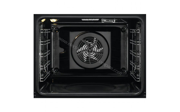 ELECTROLUX EOF6P46X Import EU - Vue de l'int&eacute;rieur