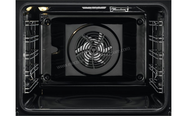 ELECTROLUX EOH4P00X - Vue de l'int&eacute;rieur