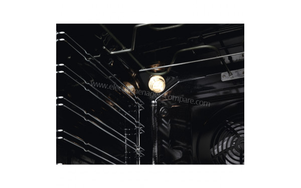 ELECTROLUX EOM4P44TX - Eclairage