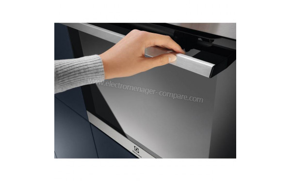 ELECTROLUX EOM4PE0TX - Zoom sur la poign&eacute;e