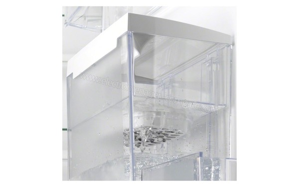ELECTROLUX ERF4116DOW - Filtration de l'eau dans le r&eacute;servoir