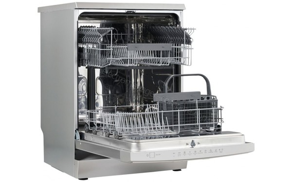 ELECTROLUX ESF5542LBX - Vue 3/4 gauche - porte ouverte (cr&eacute;dit : Boulanger)