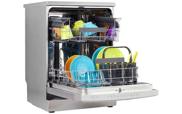 ELECTROLUX ESF5542LBX - Vue 3/4 gauche - porte ouverter (cr&eacute;dit : Boulanger)