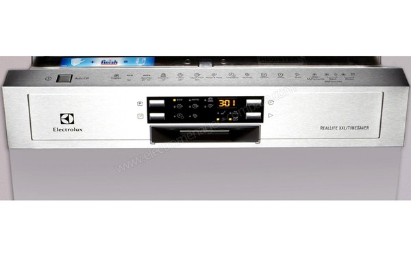 ELECTROLUX ESI6550ROX - Panneau de commandes (cr&eacute;dit : Boulanger)