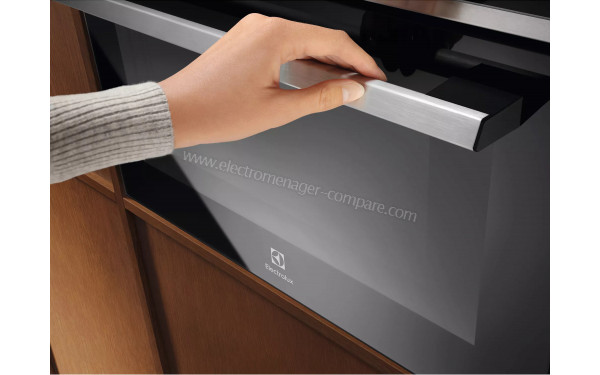 ELECTROLUX EVM6E46X 2025 - Zoom sur la poign&eacute;e