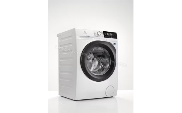 ELECTROLUX EW7F8143OV - Vue 3/4 gauche
