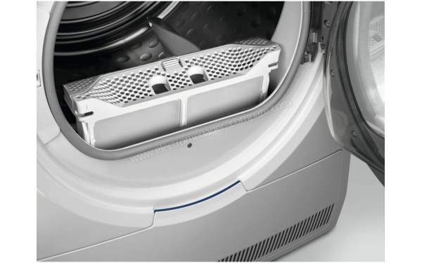 ELECTROLUX EW7H5829SB - Vue du filtre &agrave; peluches