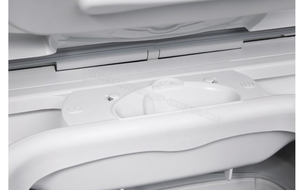 ELECTROLUX EWT1264IK - Vue du bac &agrave; produits (cr&eacute;dit : Darty)