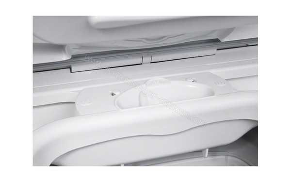 ELECTROLUX EWT1362HDS - Vue du bac &agrave; produit