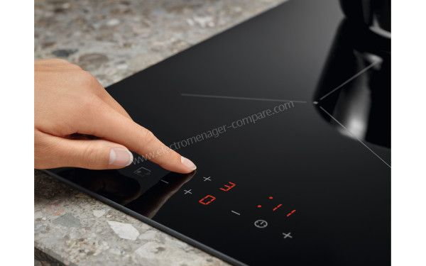 ELECTROLUX EXD6576NOK 2021 - Zoom sur le panneau de commandes