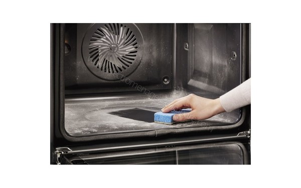 ELECTROLUX EZC2400BCW 2014 - Nettoyage facile