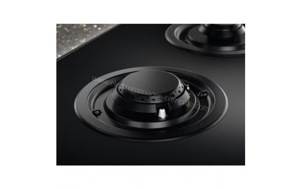 ELECTROLUX KDI641723K - Zoom sur le foyer &agrave; gaz