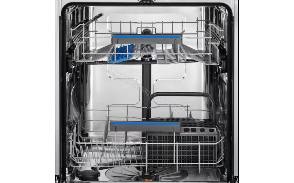 ELECTROLUX KEAC7300IX - Vue des paniers