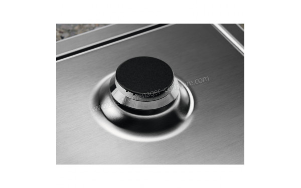 ELECTROLUX KGS6424SX - Zoom sur le foyer &agrave; gaz