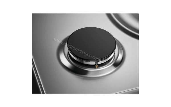 ELECTROLUX KGS6424SX - Zoom sur le foyer &agrave; gaz