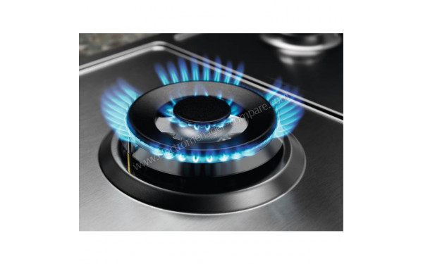 ELECTROLUX KGS6436SX - Zoom sur un foyer &agrave; gaz