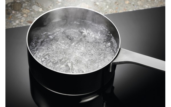 ELECTROLUX KIS62449 - Mise en situation