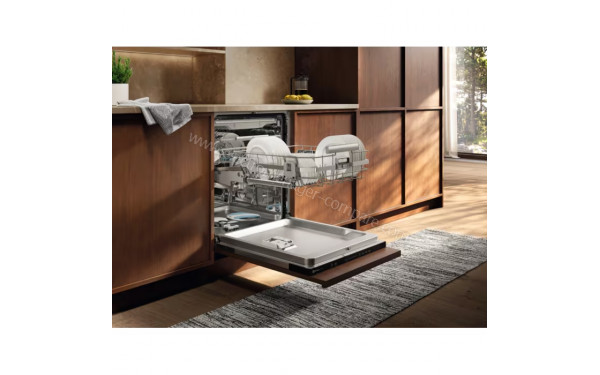 ELECTROLUX KL82B500S - Vue des paniers