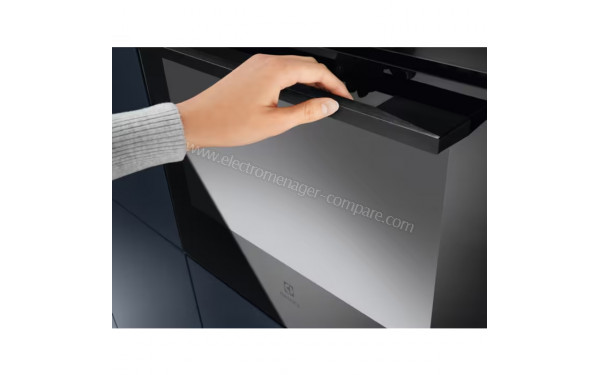 ELECTROLUX KOEDP47K - Zoom sur la poign&eacute;e