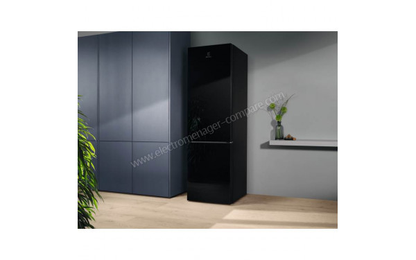 ELECTROLUX LNT7ME34K1 - Mise en situation