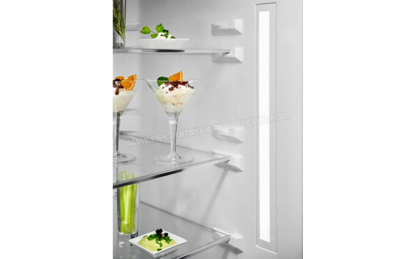 ELECTROLUX LNT7ME34X2 - Clayettes en verre