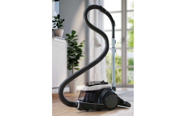 ELECTROLUX PC91-6MG - Vue 3/4 droite (cr&eacute;dit : Boulanger)