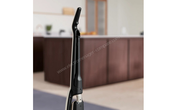 ELECTROLUX WQ61-44SW - Accessoires int&eacute;gr&eacute;s