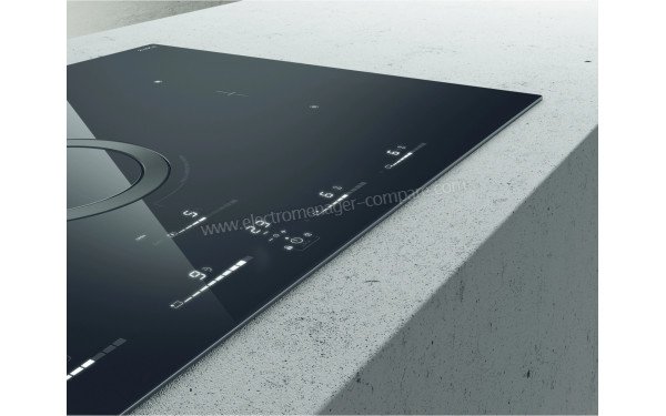 ELICA NIKOLATESLA Switch Glow BL/F/83 - Panneau de commandes (cr&eacute;dit : Boulanger)