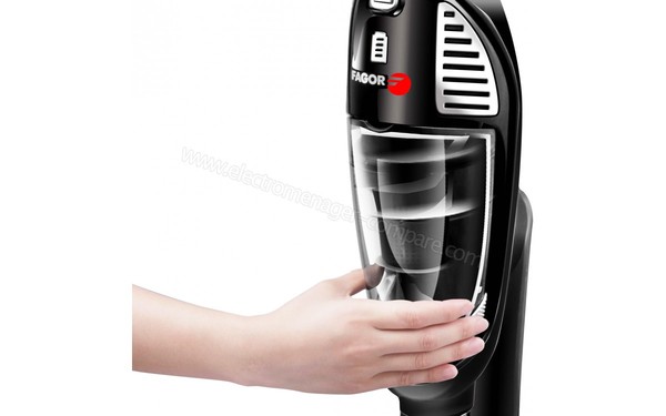 FAGOR FG921 - Bac &agrave; poussi&egrave;re (cr&eacute;dit : Boulanger)