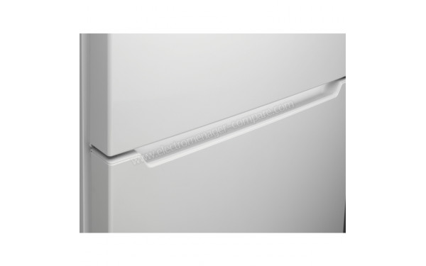 FAURE FCBE32FW0 - Zoom sur la poign&eacute;e