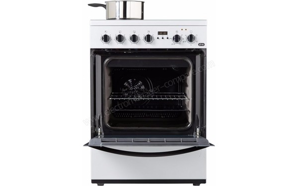 FAURE FCV6530CSA - Vue de face, porte ouverte (cr&eacute;dit : Boulanger)