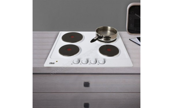 FAURE FEE6940FWA - Vue des foyers (cr&eacute;dit : Boulanger)