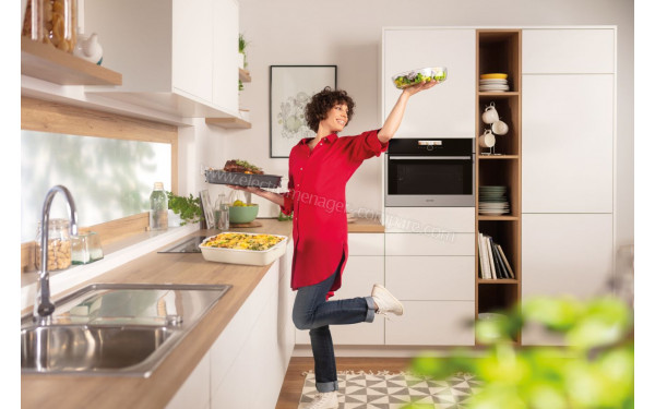 GORENJE BCM598S18X - Mise en situation